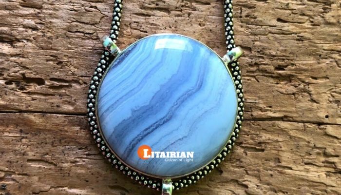 Blue Lace Agate Uses Benefits
